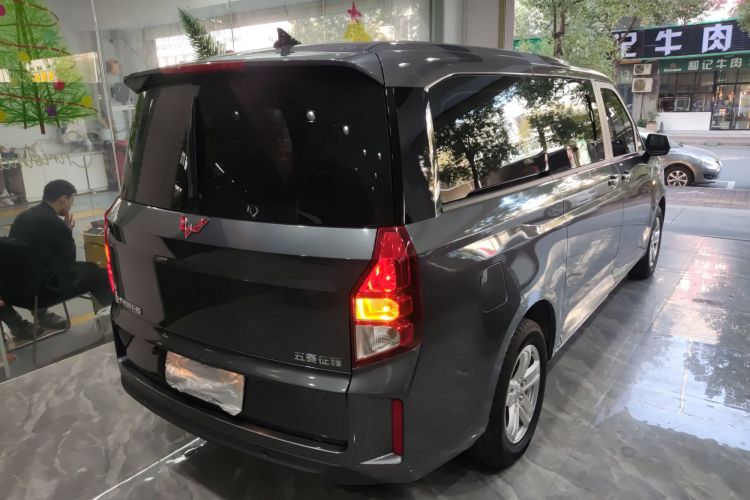 Used Wuling Zhengcheng 2021 1.5T Manual Luxury Version Right Rear Taillight
