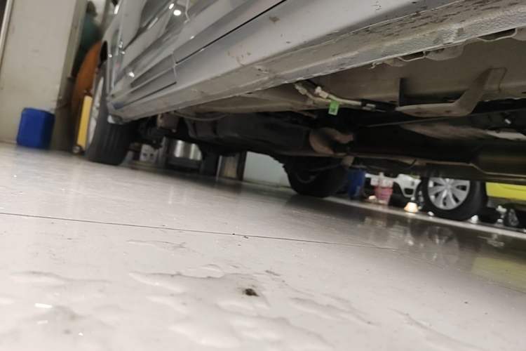 Used Wuling Zhengcheng 2021 1.5T Manual Luxury Version Right Side Sill