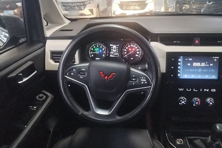 Used Wuling Zhengcheng 2021 1.5T Manual Luxury Version Steering Wheel