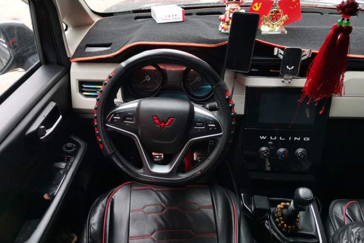 Used Wuling Zhengcheng 2021 1.5T Manual Luxury Version Steering Wheel