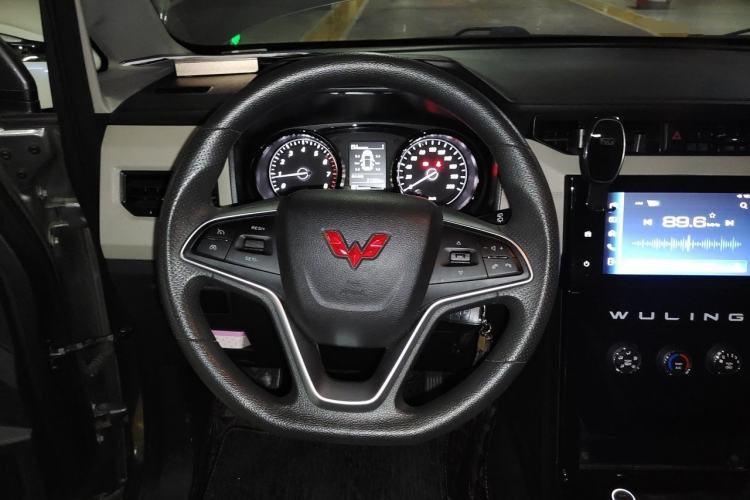 Used Wuling Zhengcheng 2021 1.5T Manual Luxury Version Steering Wheel