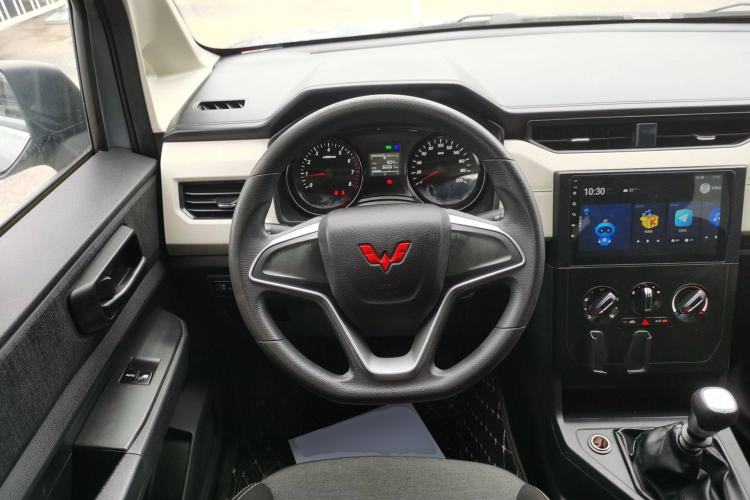Used Wuling Zhengcheng 2021 1.5T Manual Comfort Version Steering Wheel