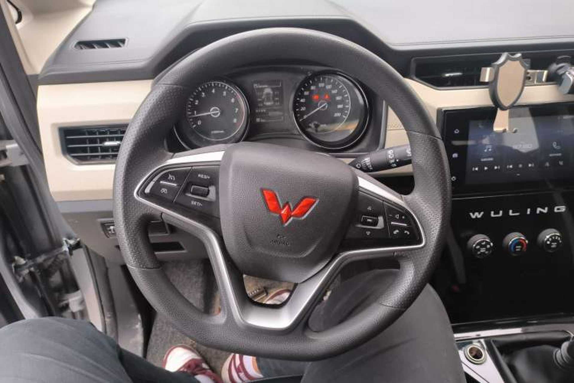 Used Wuling Zhengcheng 2021 1.5T Manual Luxury Version Steering Wheel