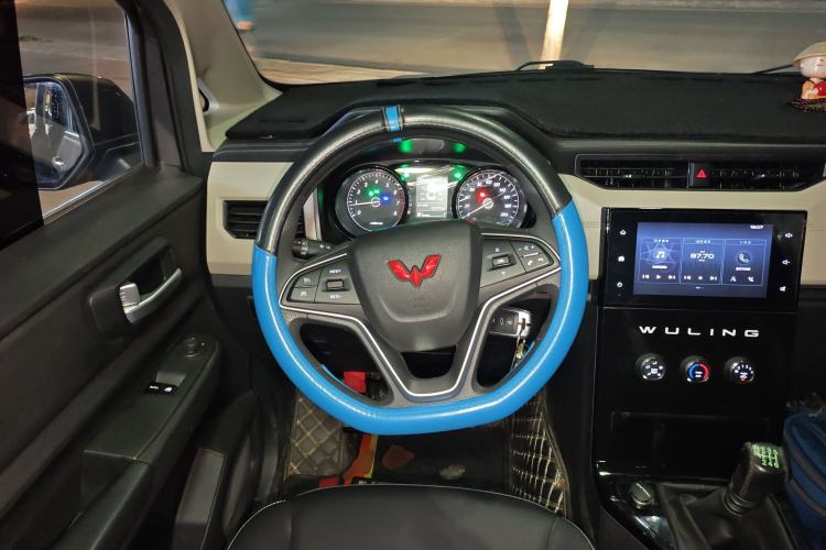 Used Wuling Zhengcheng 2021 1.5T Manual Luxury Version Steering Wheel