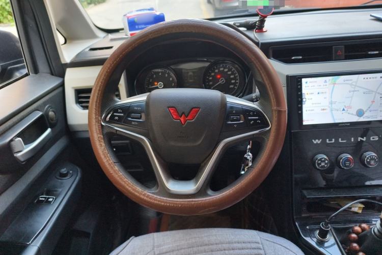 Used Wuling Zhengcheng 2021 1.5T Manual Luxury Version Steering Wheel