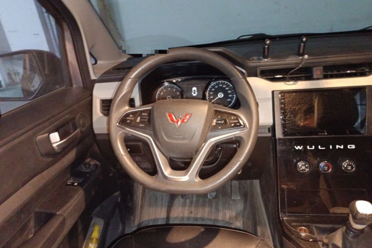 Used Wuling Zhengcheng 2021 1.5T Manual Luxury Version Steering Wheel