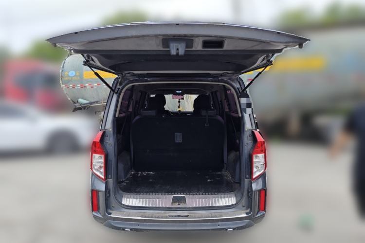 Used Wuling Zhengcheng 2021 1.5T Manual Luxury Version Trunk