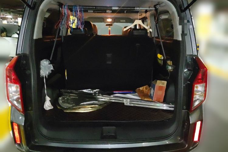 Used Wuling Zhengcheng 2021 1.5T Manual Luxury Version Trunk