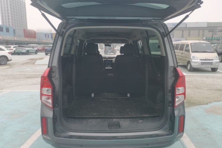 Used Wuling Zhengcheng 2021 1.5T Manual Luxury Version Trunk