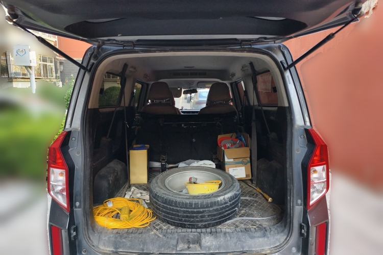 Used Wuling Zhengcheng 2021 1.5T Manual Luxury Version Trunk