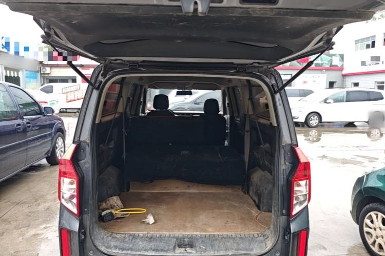 Used Wuling Zhengcheng 2021 1.5T Manual Comfort Version Trunk