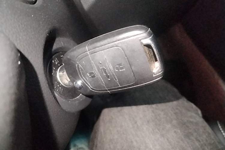 Used Wuling Zhengcheng 2021 1.5T Manual Luxury Version Vehicle Key
