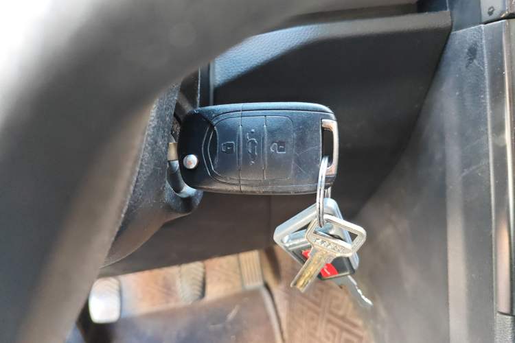 Used Wuling Zhengcheng 2021 1.5T Manual Comfort Version Vehicle Key