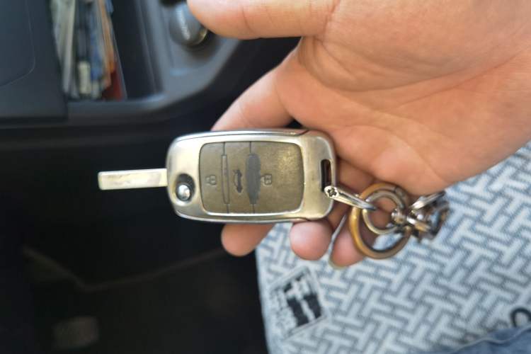 Used Wuling Zhengcheng 2021 1.5T Manual Comfort Version Vehicle Key