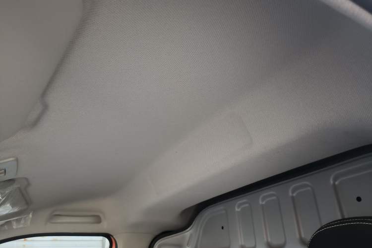 Used Wuling Zhengcheng 2021 1.5T Manual Comfort Version with Enclosed Windows Headliner