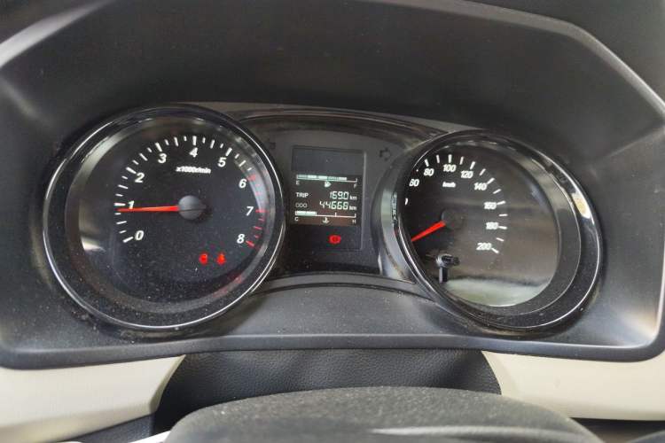 Used Wuling Zhengcheng 2021 1.5T Manual Comfort Version with Enclosed Windows Instrument Cluster