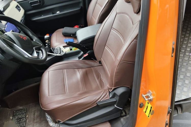 Used Wuling Zhengcheng 2021 1.5T Manual Comfort Version with Enclosed Windows Left Front Seat
