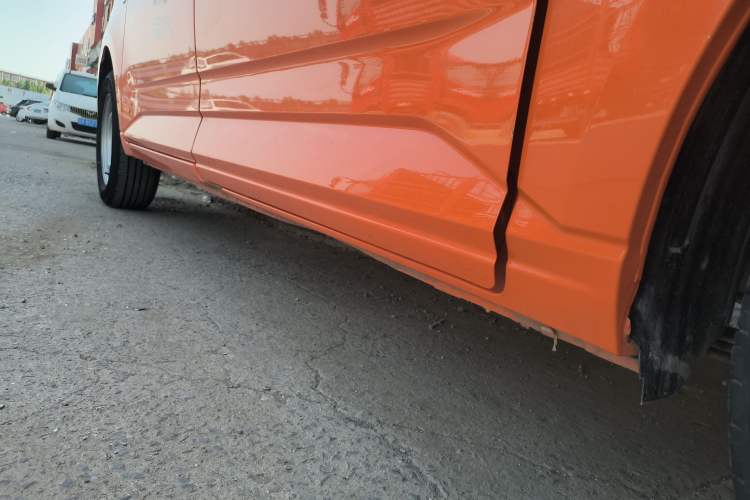 Used Wuling Zhengcheng 2021 1.5T Manual Comfort Version with Enclosed Windows Left Side Sill