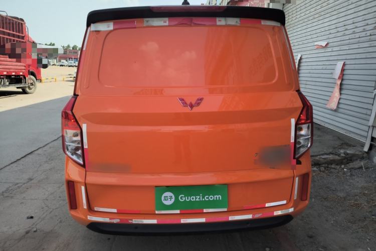 Used Wuling Zhengcheng 2021 1.5T Manual Comfort Version with Enclosed Windows Rear