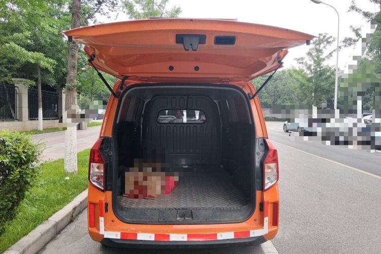 Used Wuling Zhengcheng 2021 1.5T Manual Comfort Version with Enclosed Windows Trunk