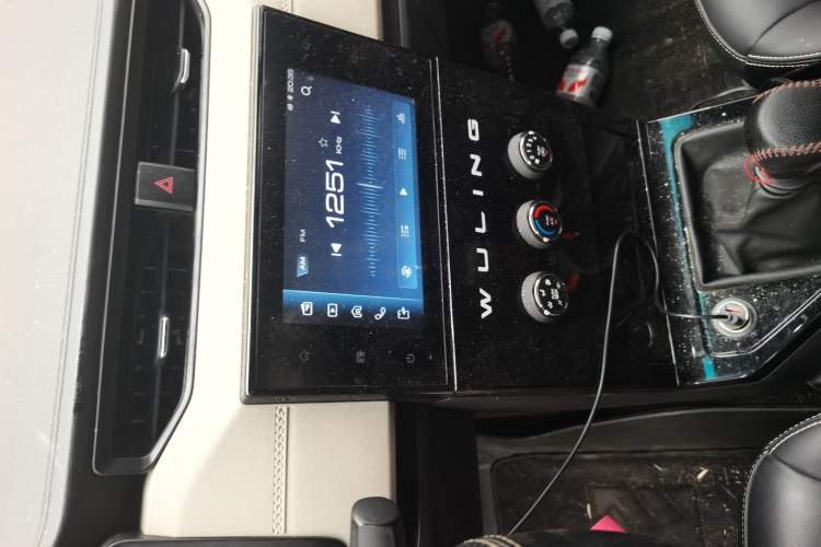 Used Wuling Zhengcheng 2021 1.5T Manual Luxury Version Audio And AC Panel