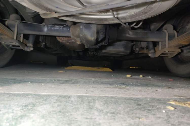 Used Wuling Zhengcheng 2021 1.5T Manual Comfort Version Chassis Rear