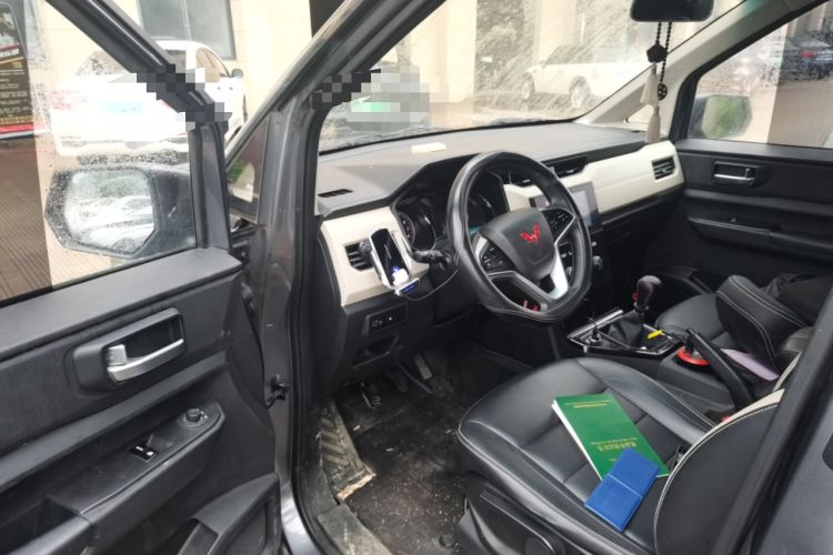 Used Wuling Zhengcheng 2021 1.5T Manual Luxury Version Driver Seat