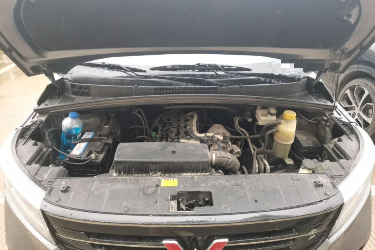 Used Wuling Zhengcheng 2021 1.5T Manual Luxury Version Engine Bay