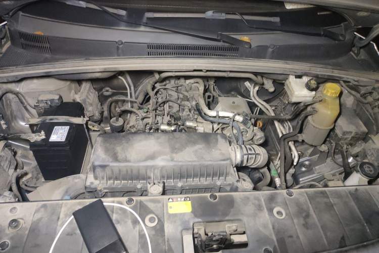 Used Wuling Zhengcheng 2021 1.5T Manual Comfort Version Engine Bay