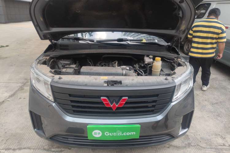 Used Wuling Zhengcheng 2021 1.5T Manual Comfort Version Engine Bay