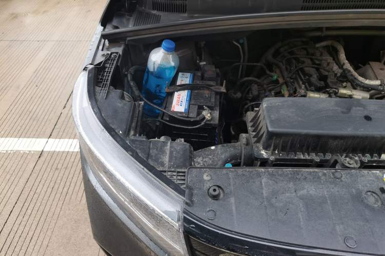 Used Wuling Zhengcheng 2021 1.5T Manual Luxury Version Engine Bay Right