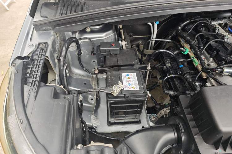 Used Wuling Zhengcheng 2021 1.5T Manual Luxury Version Engine Bay Right