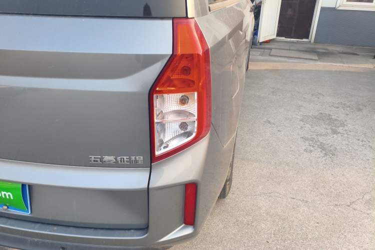 Used Wuling Zhengcheng 2021 1.5T Manual Comfort Version Exterior 3