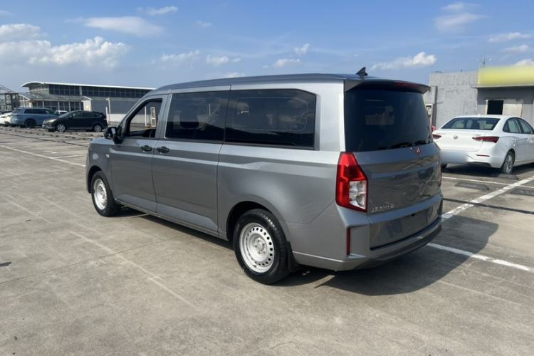 Used Wuling Zhengcheng 2021 1.5T Manual Comfort Version Exterior 4
