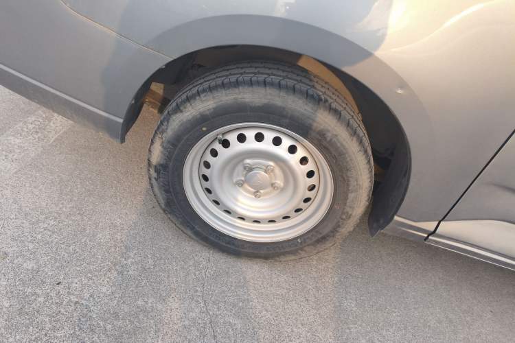 Used Wuling Zhengcheng 2021 1.5T Manual Comfort Version Exterior 5