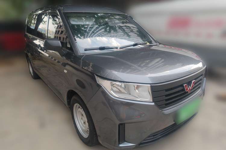 Used Wuling Zhengcheng 2021 1.5T Manual Comfort Version Front Right 45 Deg