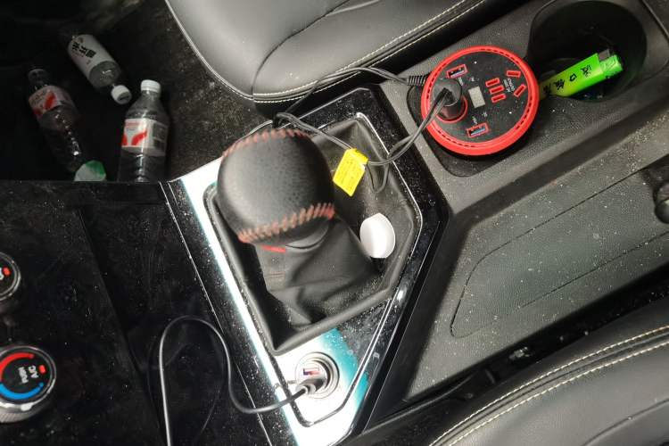Used Wuling Zhengcheng 2021 1.5T Manual Luxury Version Gear Lever