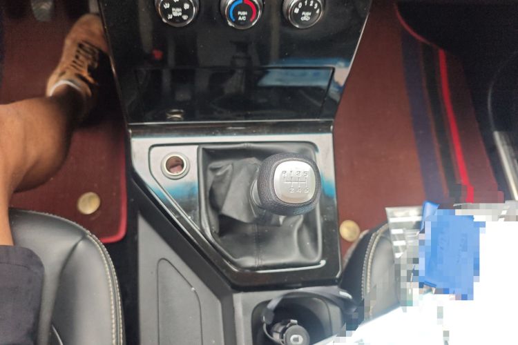 Used Wuling Zhengcheng 2021 1.5T Manual Luxury Version Gear Lever