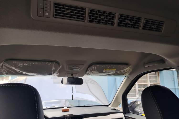 Used Wuling Zhengcheng 2021 1.5T Manual Luxury Version Headliner