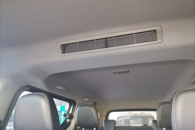Used Wuling Zhengcheng 2021 1.5T Manual Luxury Version Headliner