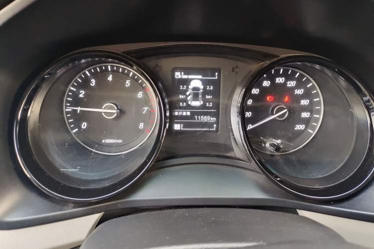 Used Wuling Zhengcheng 2021 1.5T Manual Luxury Version Instrument Cluster