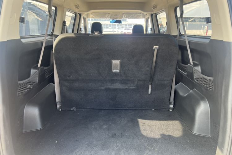 Used Wuling Zhengcheng 2021 1.5T Manual Comfort Version Interior 2