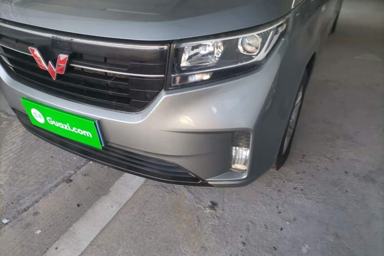 Used Wuling Zhengcheng 2021 1.5T Manual Luxury Version Left Front Headlight