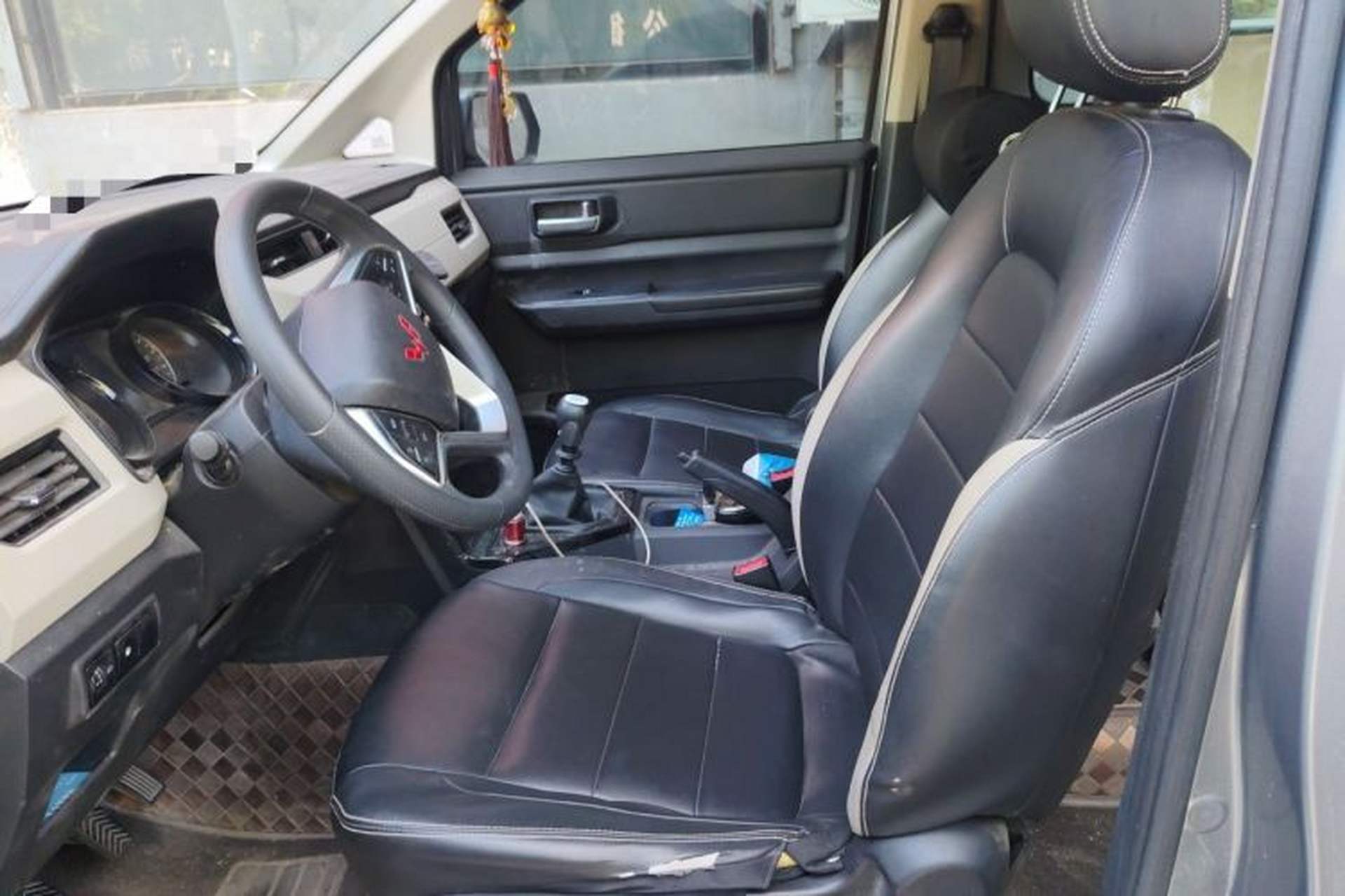 Used Wuling Zhengcheng 2021 1.5T Manual Luxury Version Left Front Seat
