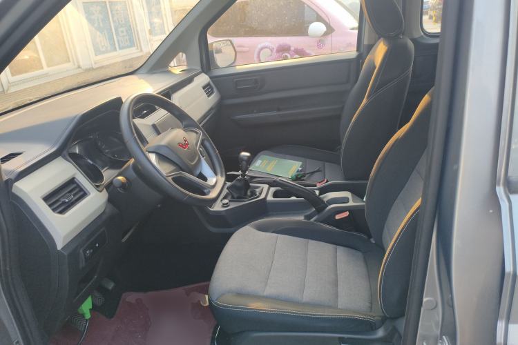 Used Wuling Zhengcheng 2021 1.5T Manual Comfort Version Left Front Seat