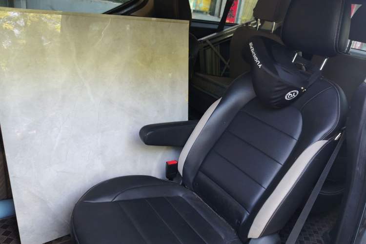 Used Wuling Zhengcheng 2021 1.5T Manual Luxury Version Left Rear Seat