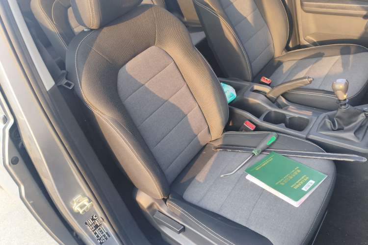 Used Wuling Zhengcheng 2021 1.5T Manual Comfort Version Right Front Seat