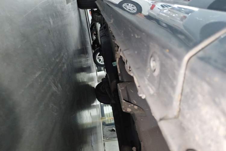 Used Wuling Zhengcheng 2021 1.5T Manual Luxury Version Right Side Sill