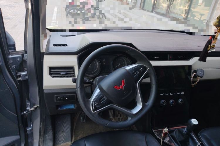 Used Wuling Zhengcheng 2021 1.5T Manual Luxury Version Steering Wheel