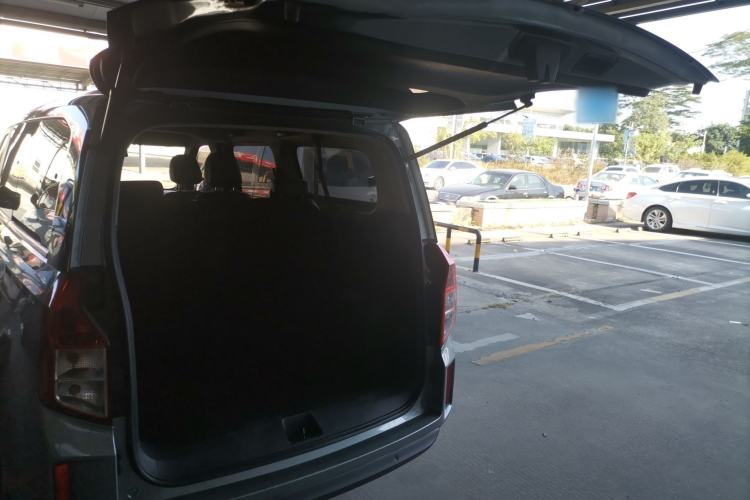 Used Wuling Zhengcheng 2021 1.5T Manual Luxury Version Trunk